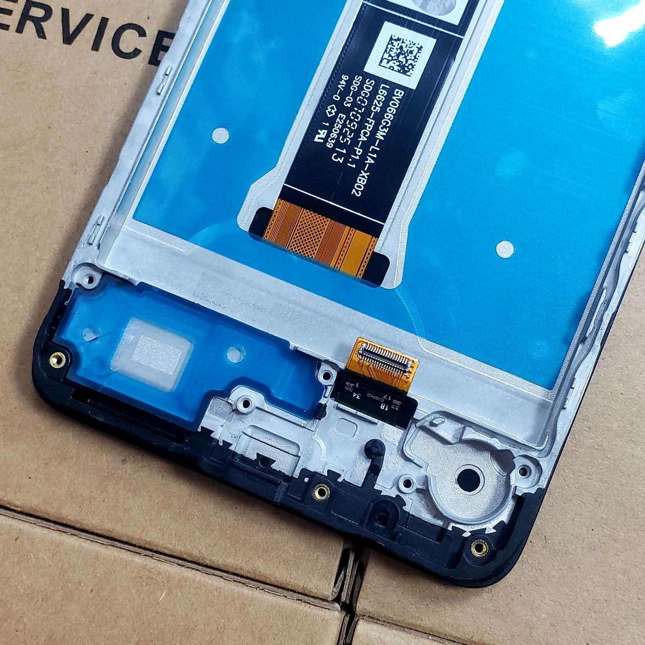Дисплей Motorola Moto E14 black, с рамкой, Original (PRC)